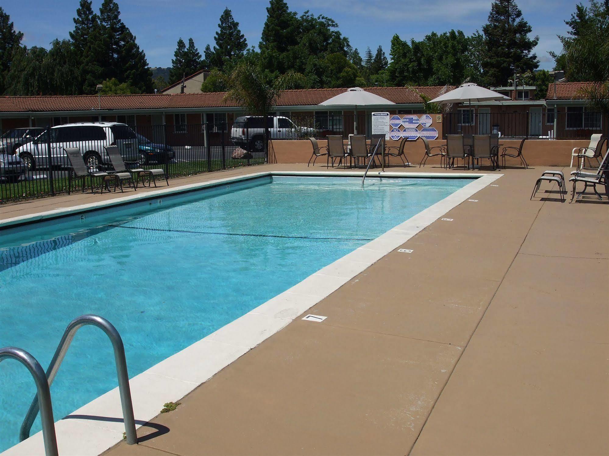 Tri-Valley Inn & Suites Pleasanton Eksteriør billede