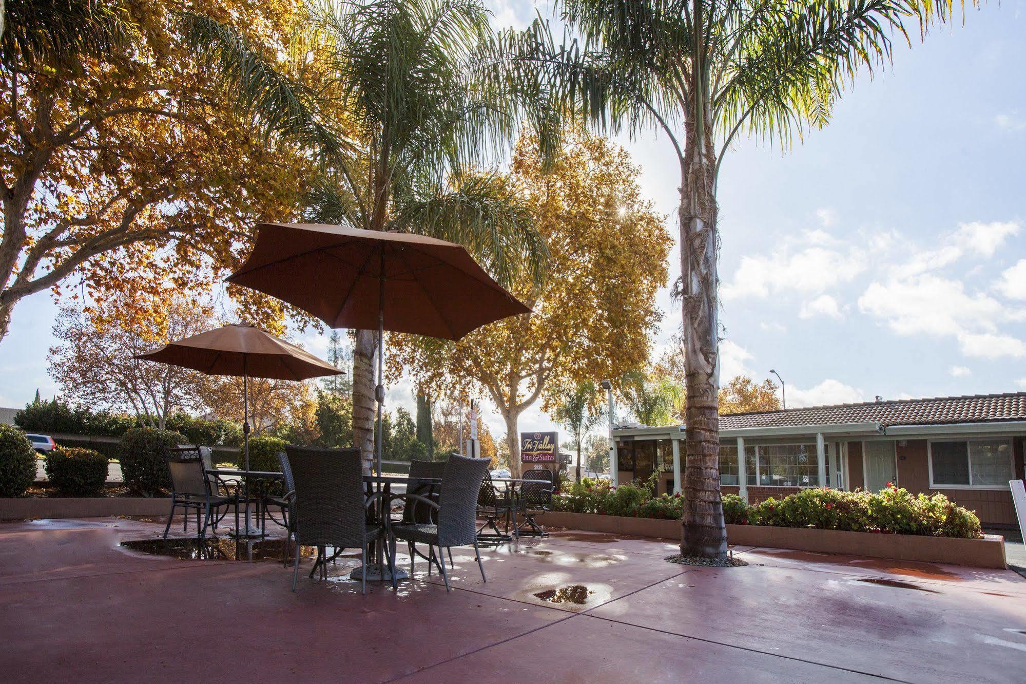 Tri-Valley Inn & Suites Pleasanton Eksteriør billede