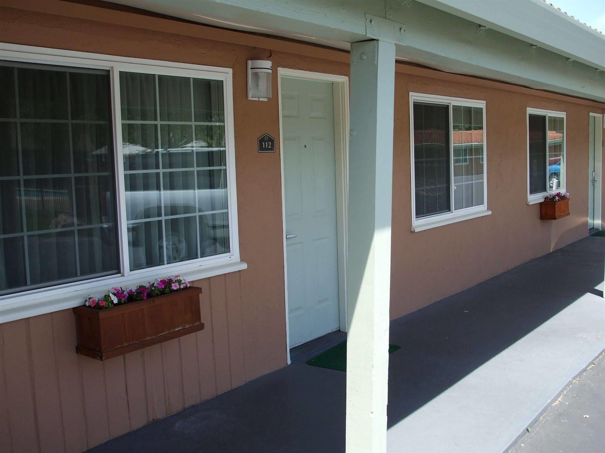 Tri-Valley Inn & Suites Pleasanton Eksteriør billede