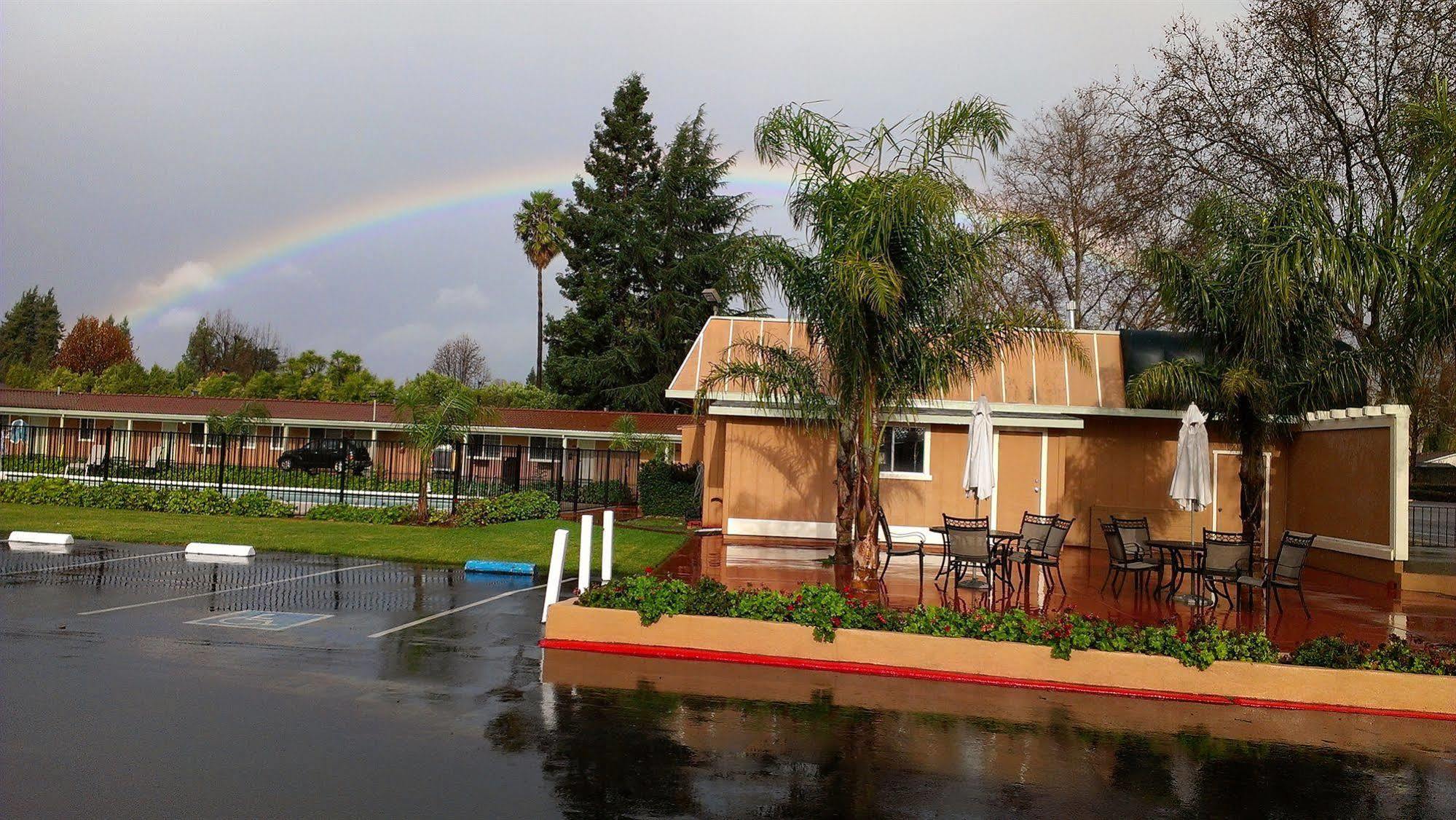 Tri-Valley Inn & Suites Pleasanton Eksteriør billede